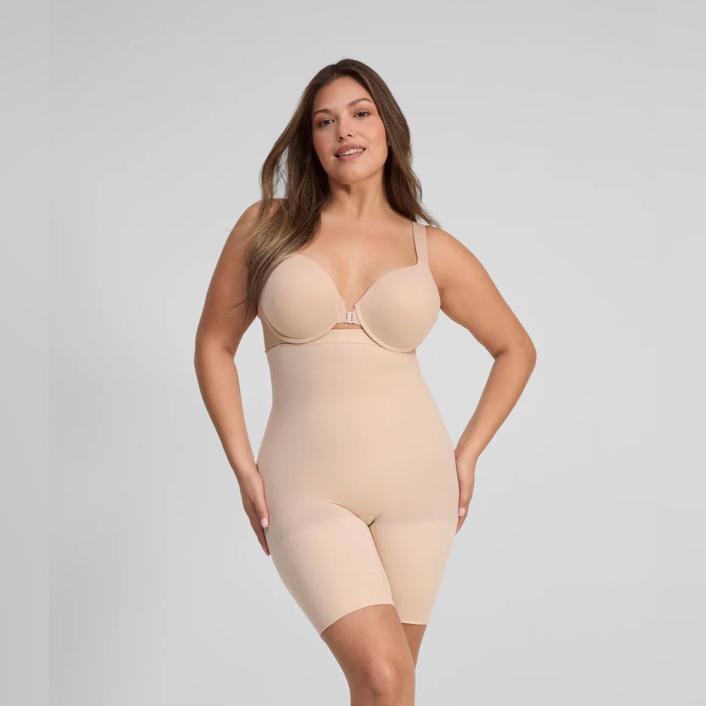 Spanx High-Waisted Mid-Thigh Short